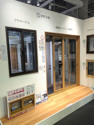 YKK 東京ショールーム サッシ